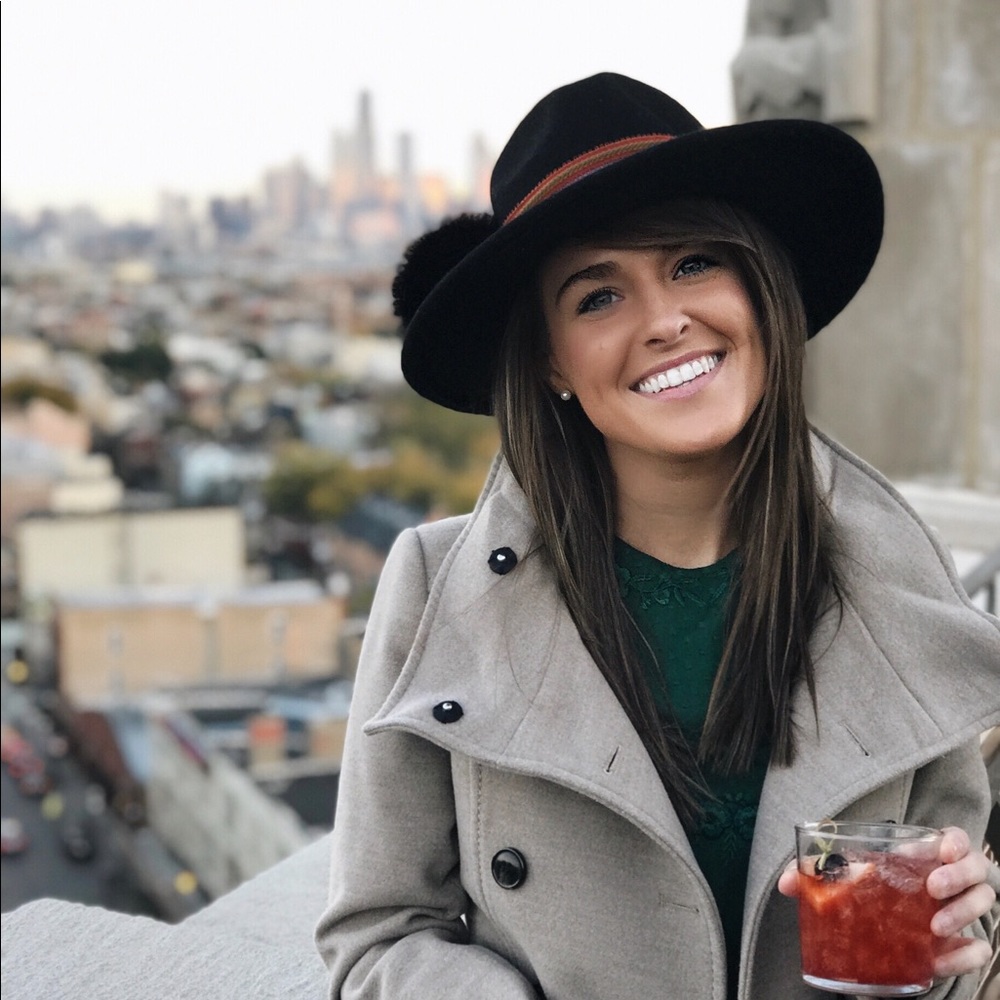 Meet your Posher, Lauren